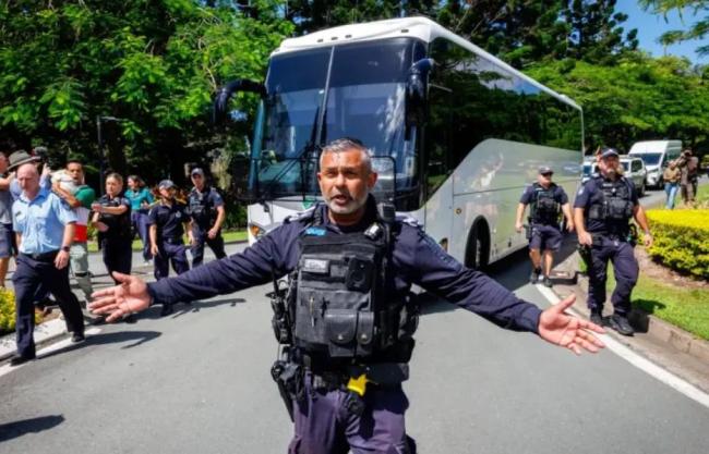 伊朗官方承诺保证女足及家人安全 张开双臂欢迎回家