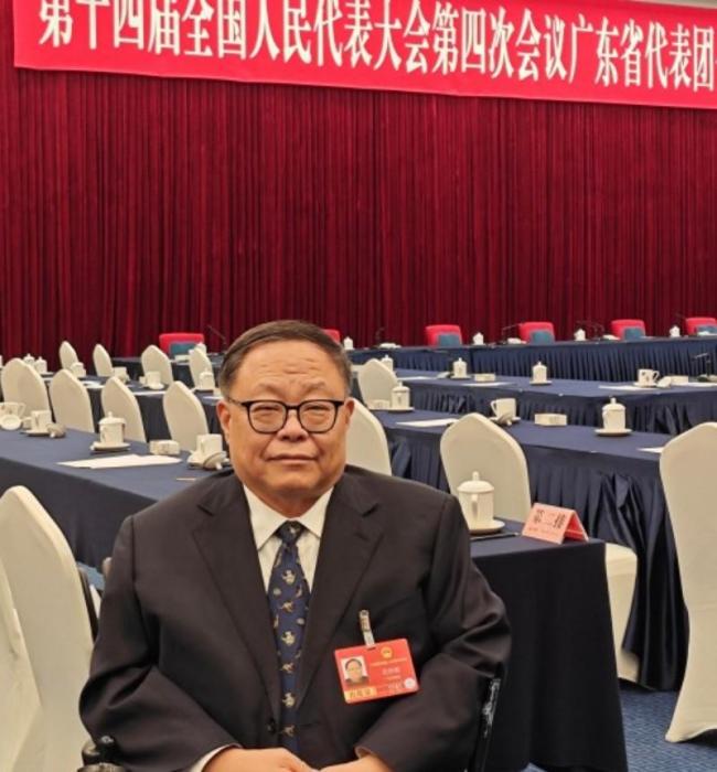 我们的期待与责任-11位代表委员合照背后的故事