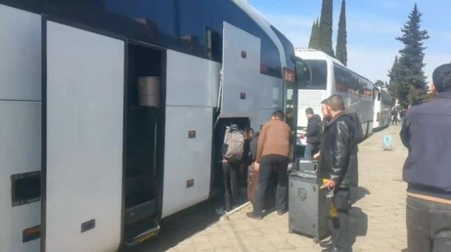 470名华人的万里归途 战火中的生死撤离