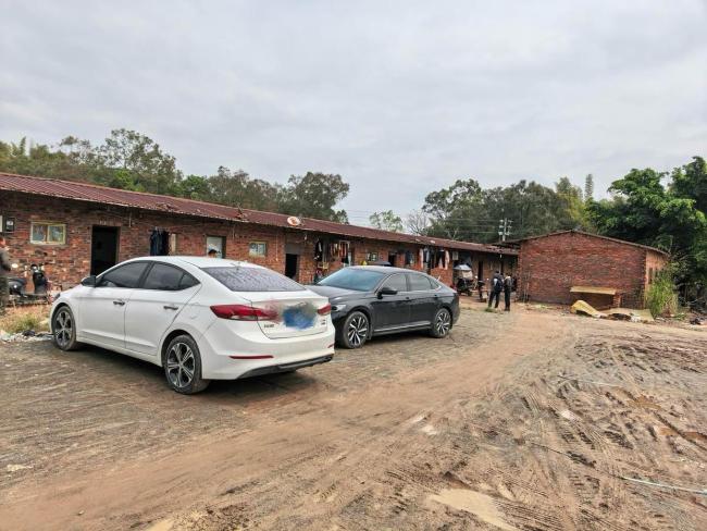 双胞胎弟弟流落13年已与母亲团聚 13年砖厂谋生经历引关注