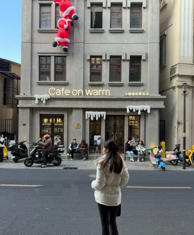 这羽绒服是脱不下来了 半年保暖战