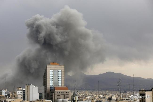 超大导弹砸向特拉维夫,以方求停战 伊朗精准打击引发全球关注