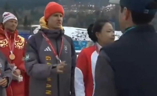 德残奥选手赛后拒绝合影