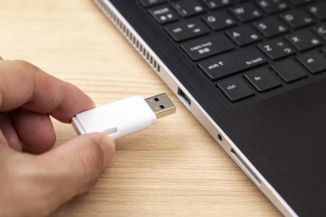 石某向境外提供国家秘密被抓 涉密项目成“求职筹码”