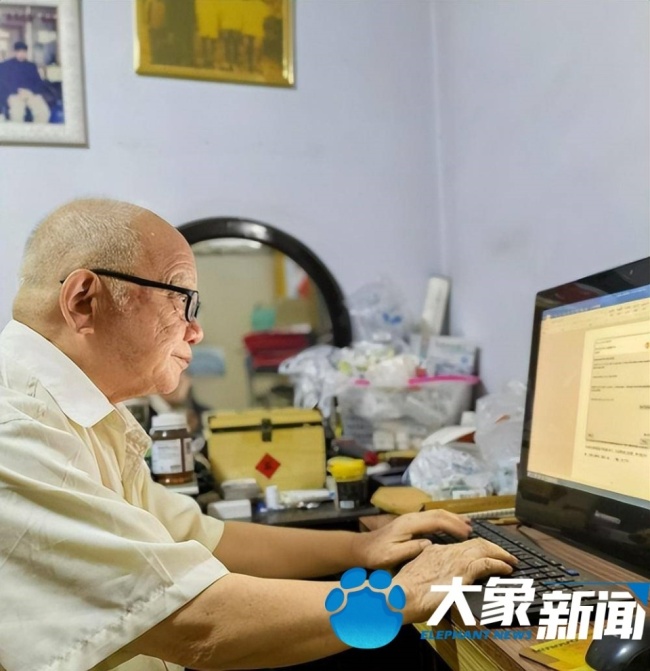 85岁核武专家称自己是幸福老头 用写作对抗生活