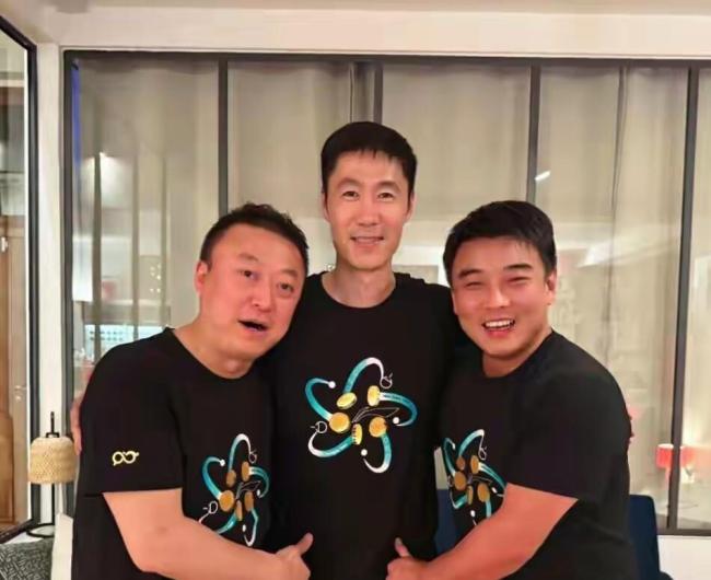 孙颖莎输了 闪光灯下的无奈