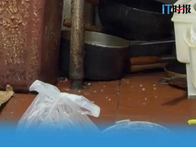 记者暗访上海十余家“外卖美食城”