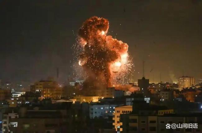 伊朗首都德黑兰北部发生爆炸 城市上空泛起橙色微光