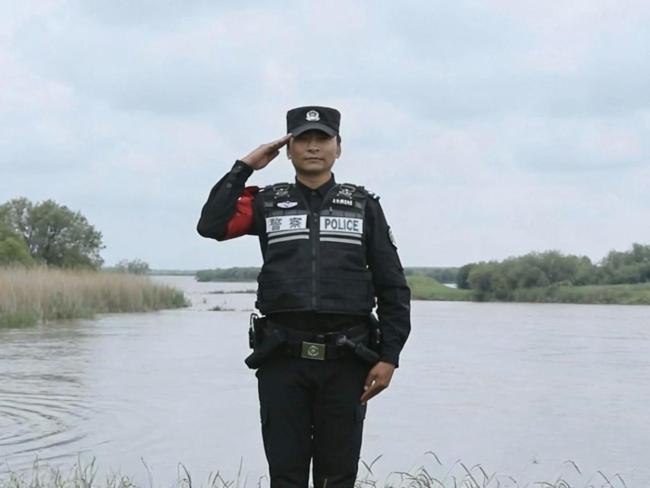 阿坝民警抓逃犯壮烈殉职 英雄用生命守护高原