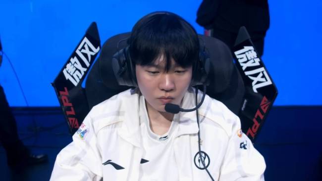 Rookie场外爆雷，LPL初代冠军崩盘！五人全部翻车，无一人能幸免 IG五虎集体塌房