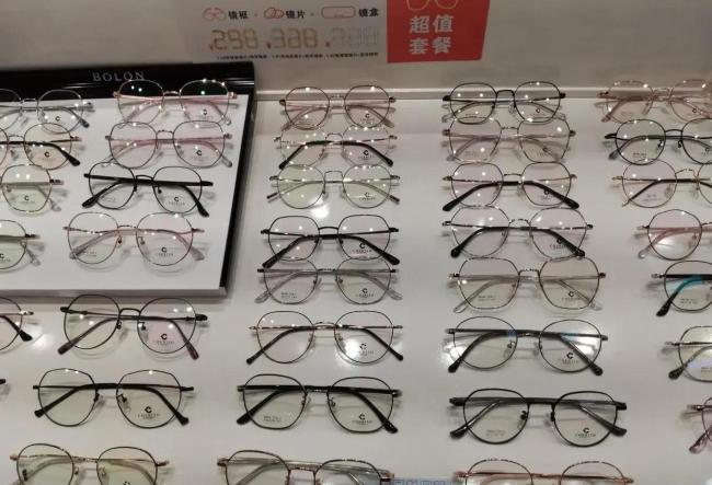 7亿近视人群背后藏着稳赚的行业 眼镜价格为何居高不下