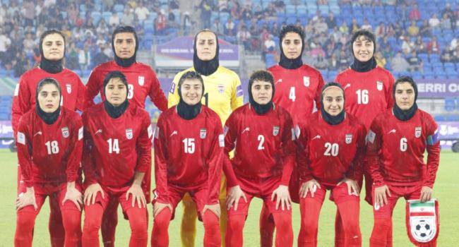 惊悚！曝伊朗女足7球员逃离后收到4单词短信 随即5人反悔连夜回国 爱国者反杀秀