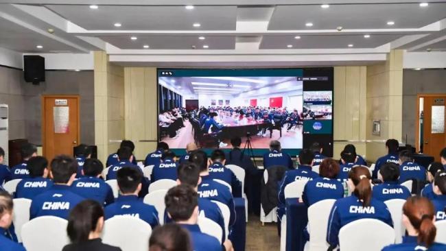 国乒成都集训誓师会，核心主力坐第一排 奥运冠军领衔动员