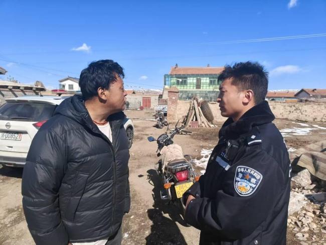 四川阿坝37岁民警抓捕逃犯中弹牺牲 父亲:他没有给人民警察丢脸