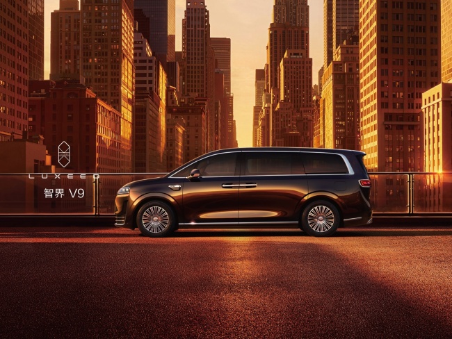 智界V9诺贝尔奖材料MOFs上车 重新定义座舱健康标准