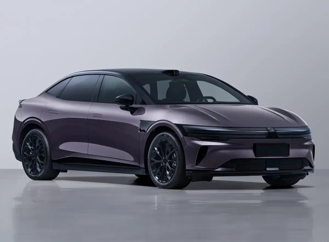 新款极氪007/007GT新消息 续航升级设计优化