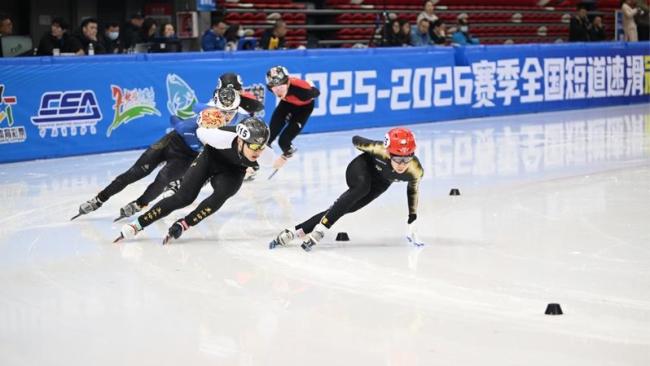 全国短道速滑冠军赛在呼和浩特开赛