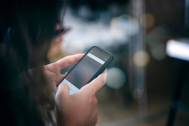 媒体：内存条压弯了手机厂的腰