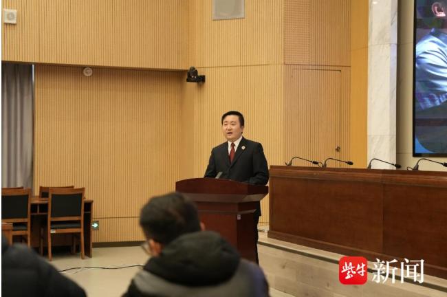 老总服刑期间“请假”外出1天获批准