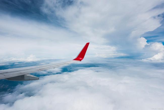 乘客去世英航班带着遗体飞完全程