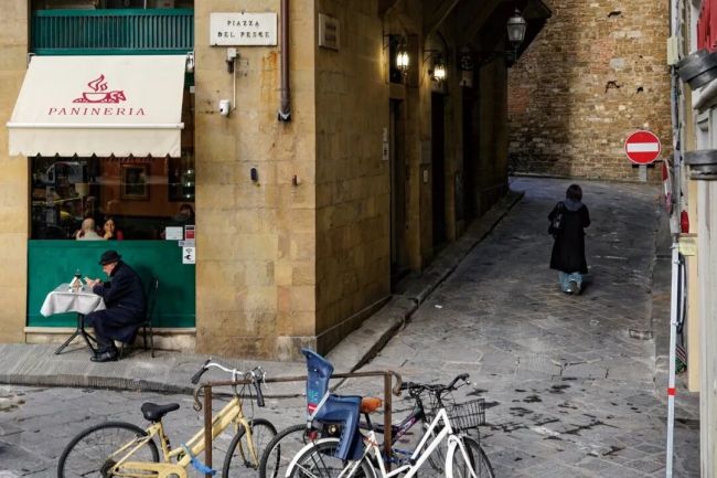 00后的酒桌真的不“登”了吗 低度人生的新选择