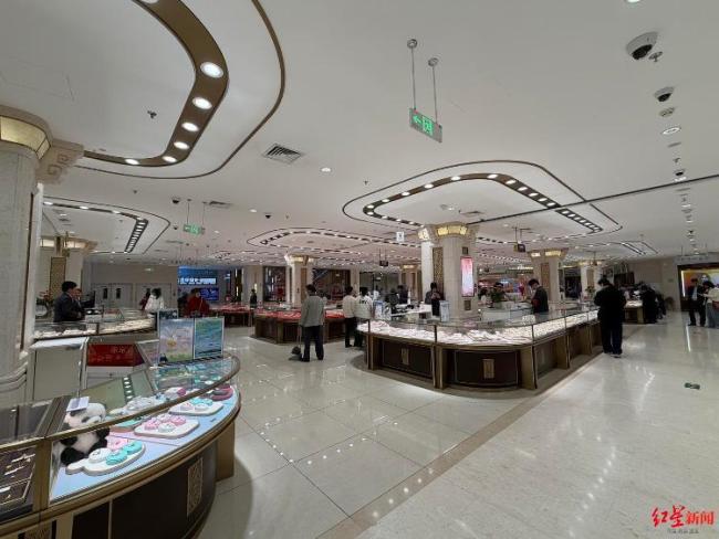 有金店10克和20克投资金条卖断货 金价波动引发抢购热潮