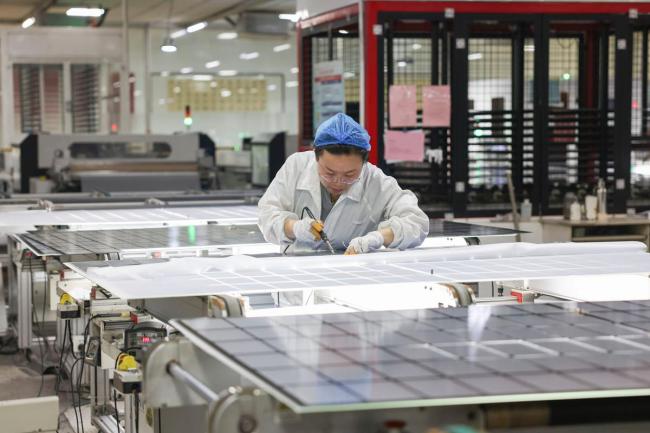 首条G4.5液晶玻璃基板出产线焚烧 国产技艺再糟塌