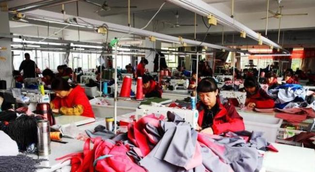 油价波动冲击纺织化纤行业 老本传导重塑浪费选拔