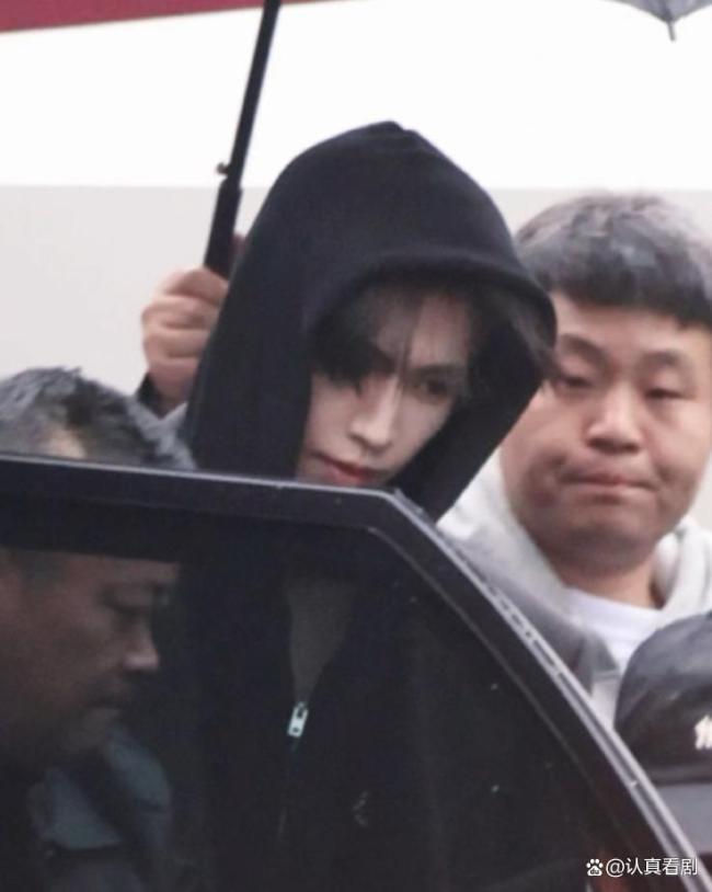 张凌赫周柯宇刘宇宁开推造型