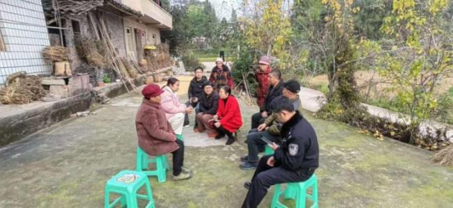 地铁呕血女孩患罕见病8年花费超百万 善举感动全网