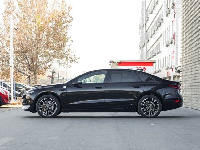 全新奥迪A6L e-tron预售 800V高压平台引领电动新潮