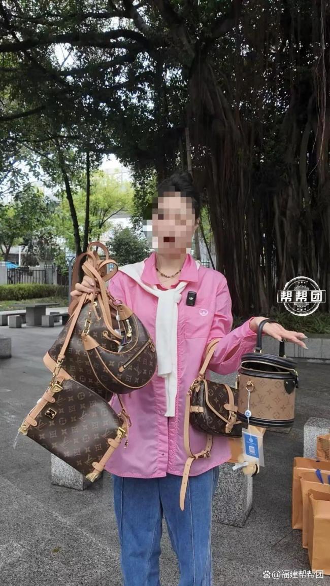 女子称专柜买LV包送检是假货