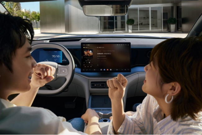 比亚迪宋Ultra EV售15.19万起 开启B级SUV闪充时代