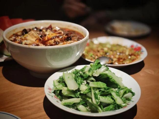 膳食纤维或能抵消熬夜伤害