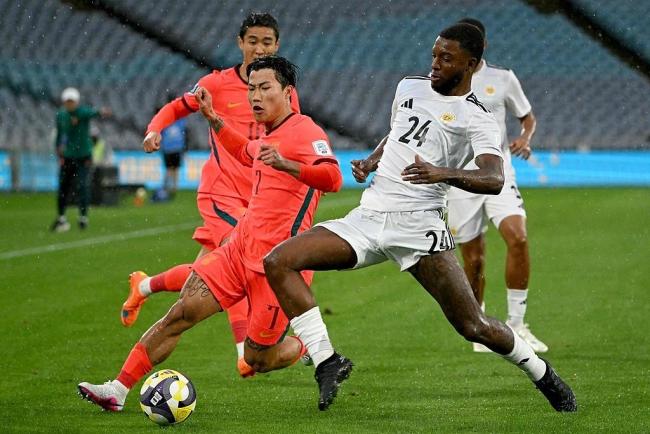 库拉索首发身价是国足2倍 年轻国足逆袭取胜