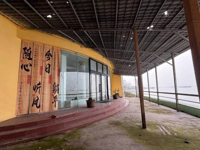 男子招募12位“岛主”共建民宿 共享模式吸引多元背景参与者