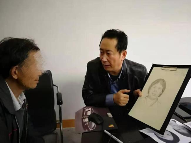 “神笔警探”林宇辉曾三画“梅姨” 坚持与信念