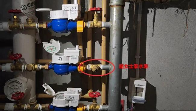 空房2个月用水2000吨 水务公司回应 水表超期引发争议