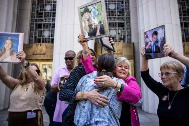 20岁女生引爆美股至暗时刻 科技股集体重挫