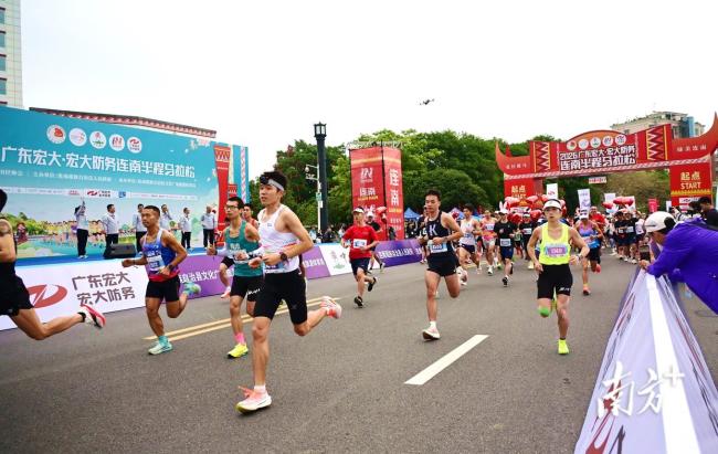 5000跑友乐享“花径瑶马”