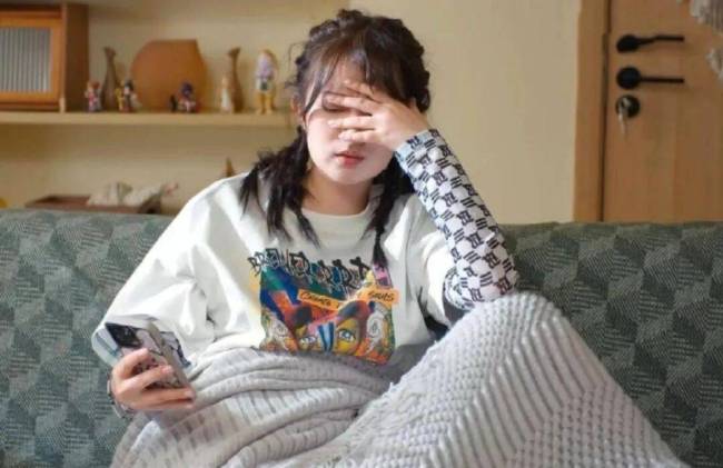 身上现金只剩300块，跌麻的年轻人，像女娲补天一样补仓