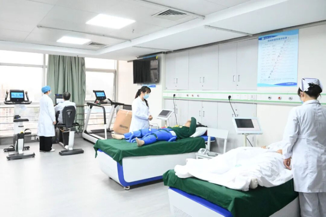 10余场马拉削弱跑在即，群众提议：赛前给心肺作念个“体检” 科学评估保险安全