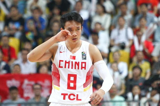 丁彦雨航：前男篮主帅踹我改变我人生 当时已自我放弃