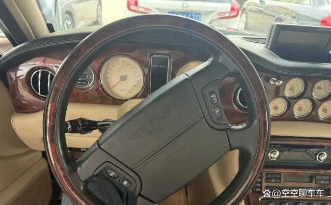 江苏前首富张近东，39岁买500万宾利，资产归零，老奔驰已被拍卖 从风光到落寞