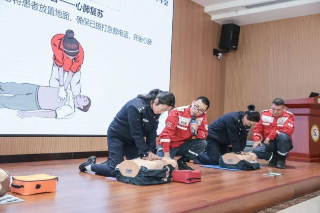 AED应该像灭火器一样得到重视：普及与培训并重