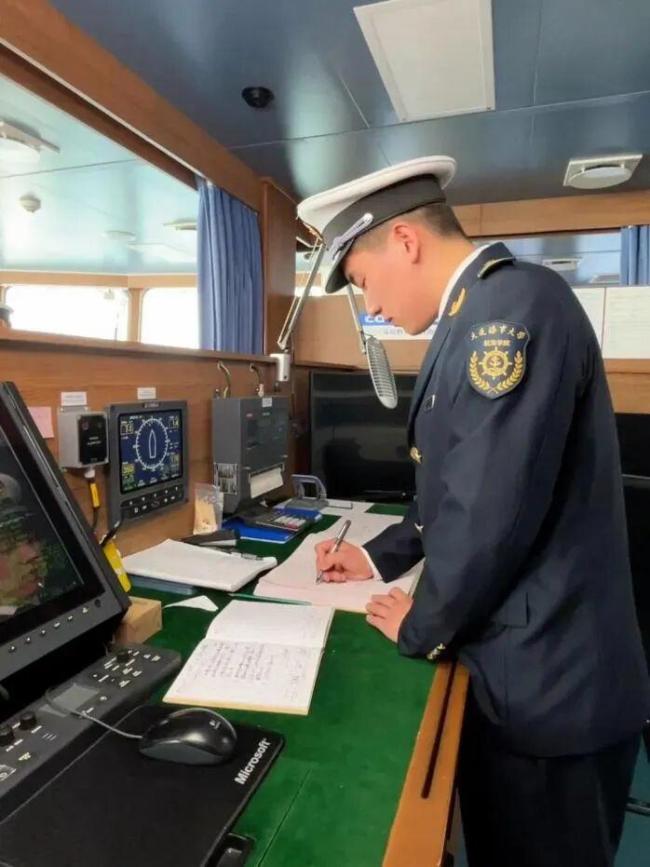 这所大学有艘海上课堂 青春远航触未来