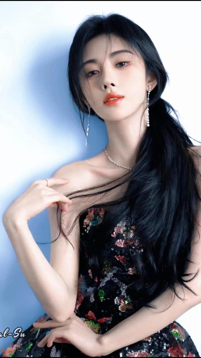 花间令给鞠婧祎月鳞绮纪打call