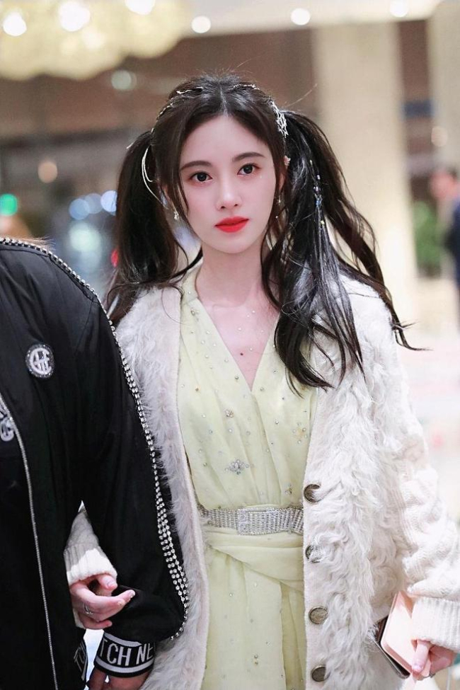 鞠婧祎工作室改名字了