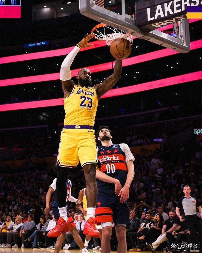 湖人在詹姆斯复出后已经取得9胜1负 强势复苏稳坐西部第三