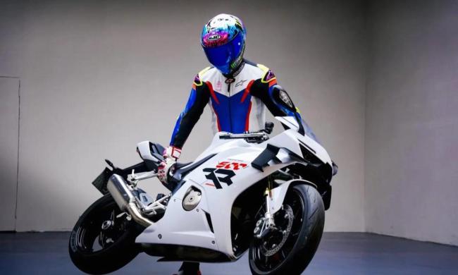 法国车手感谢张雪机车成就梦想 中国品牌首夺WSBK冠军